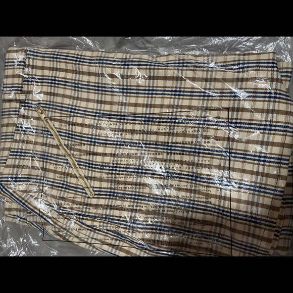 Plus size plaid miniskirt - Picture 5 of 5